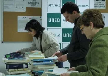 1 libor por 1 kilo UNED Gijon