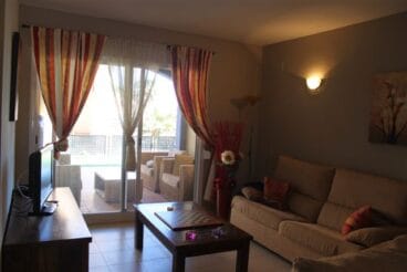 Apartamento les Deveses Vergel Salón hacia el Jardín