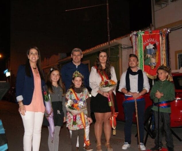 Càrrecs 2014 de la Falla Saladar junt a les Falleres Majors de Dénia