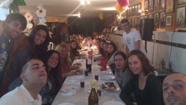 Falla Centro: Cena de bienvenida y apuntà 4 Cena de viernes en el casal de Falla Centro