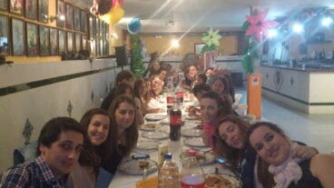 Cena de viernes en el casal de la Falla Centro