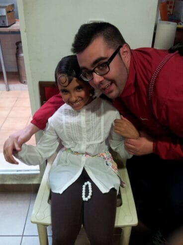 Feria de Abril en la Falla Les Roques 01