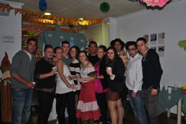 Feria de Abril en la Falla Les Roques 04