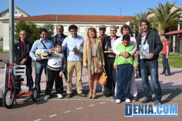 La asociación Condenados al Bordillo estrena vehículos adaptados para sus usuarios 01