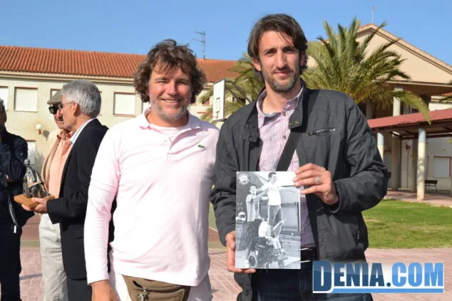 La asociación Condenados al Bordillo estrena vehículos adaptados para sus usuarios 02