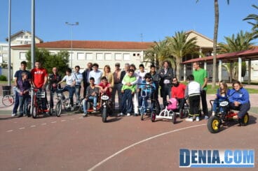 La asociación Condenados al Bordillo estrena vehículos adaptados para sus usuarios 06