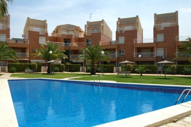 Penthouse in front of the Sea Pool