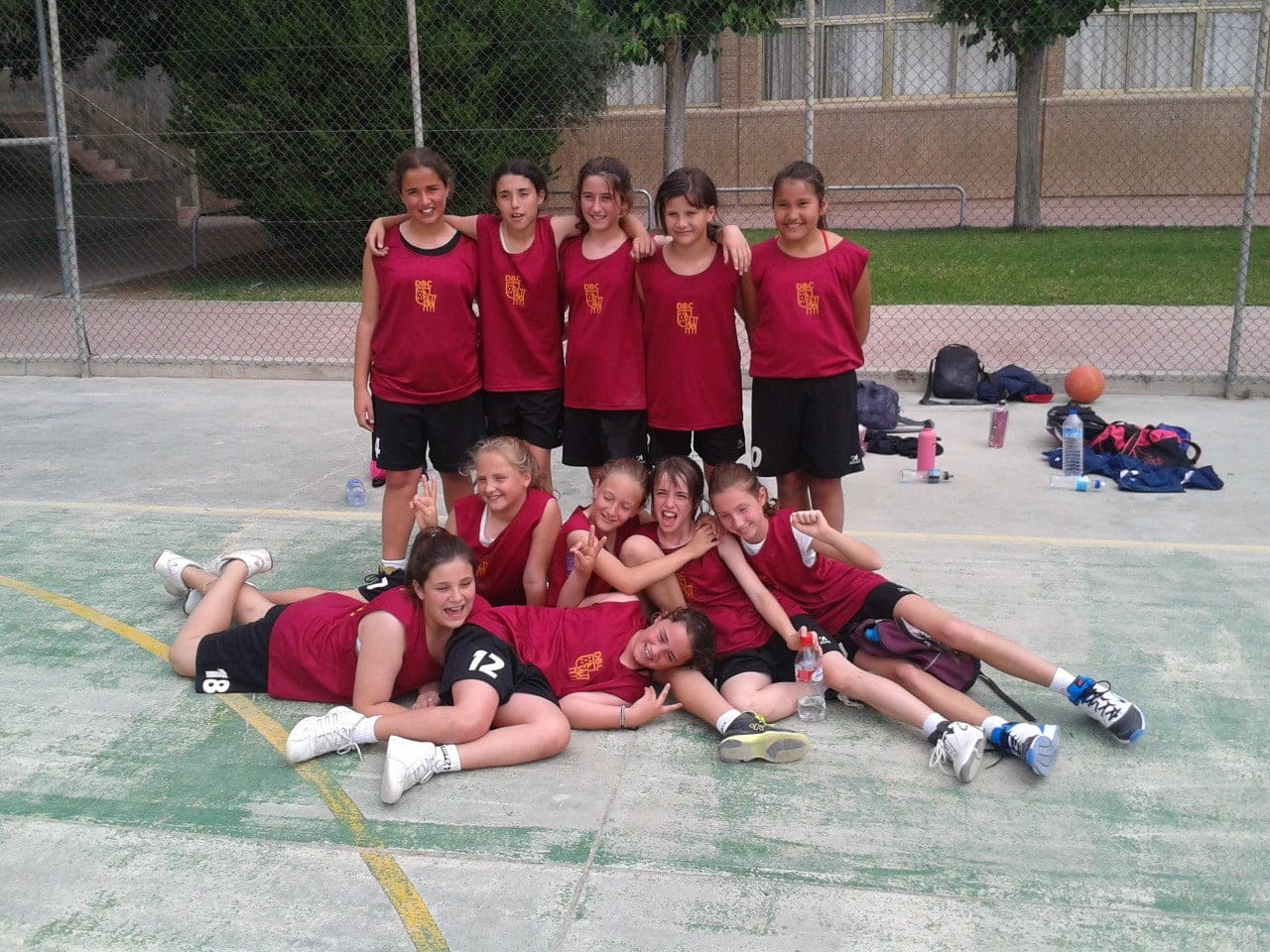 ALEVIN FEMENINO 2002