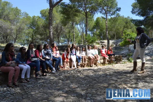 Hoy conoceremos el nombre de las nuevas Falleras Mayores de Dénia 5 Convivencia de las candidatas a Falleras Mayores de Dénia 05