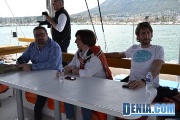 El Arctic Sunrise de Greenpeace visita Dénia 01