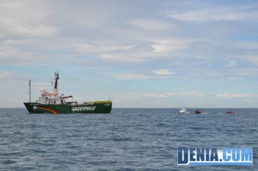 El Arctic Sunrise de Greenpeace visita Dénia 05