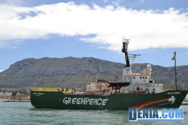 El Arctic Sunrise de Greenpeace visita Dénia 29