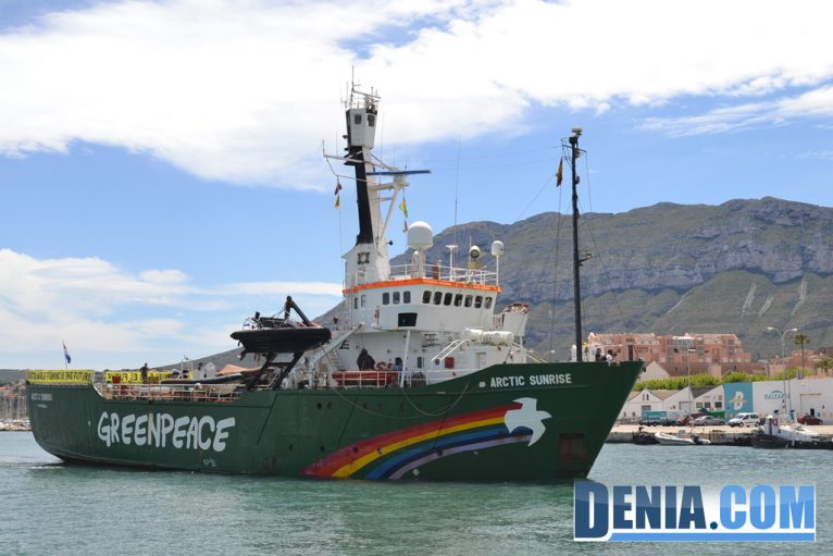 El Arctic Sunrise de Greenpeace visita Dénia 31