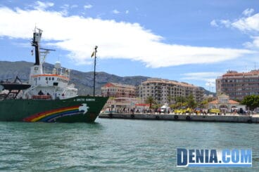 El Arctic Sunrise de Greenpeace visita Dénia 32