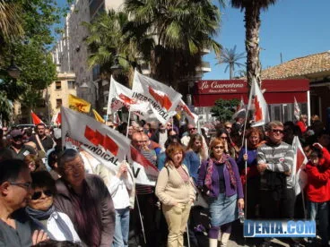 Manifestación 1 de mayo; concentración en la Calle Castell d’Olimbroi, (Plaza de la Cruz Roja)