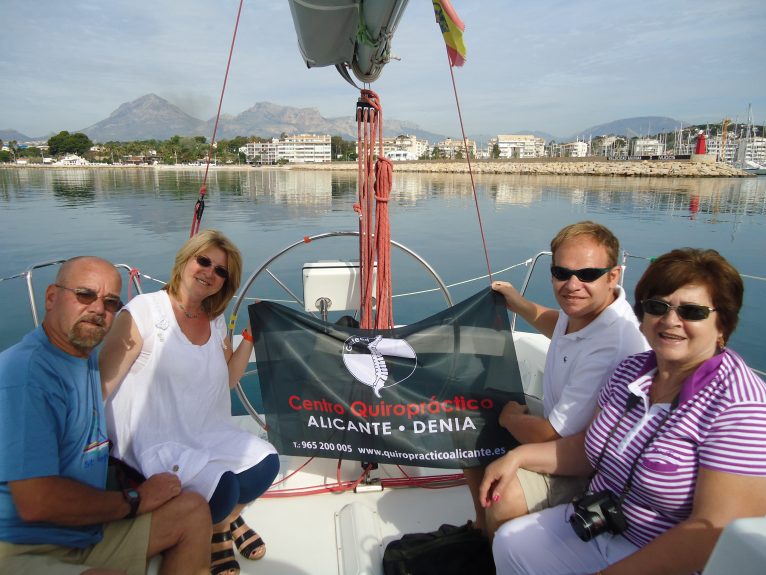 Pacientes de Centro Quiropráctico Dénia se beneficia del premio de un paseo en velero