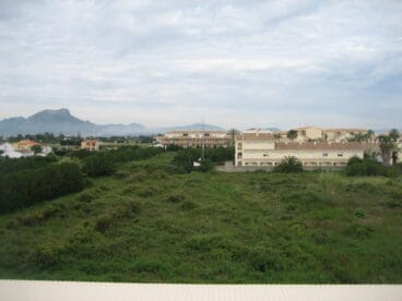 Solar descuidado en la Carretera de Les Marines de Dénia