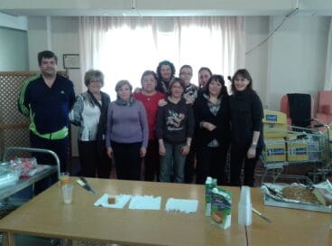 Visita de las mayoralesas a la Residencia de Ancianos