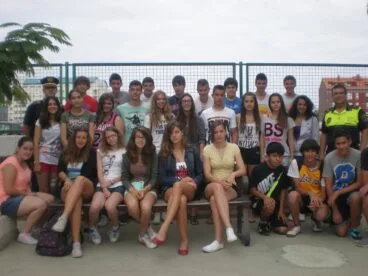 35 jóvenes empeizan el curso de conducción de ciclomotores de la Policía Local de Dénia