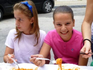 Comida italiana en la Falla Baix la Mar de Dénia 01