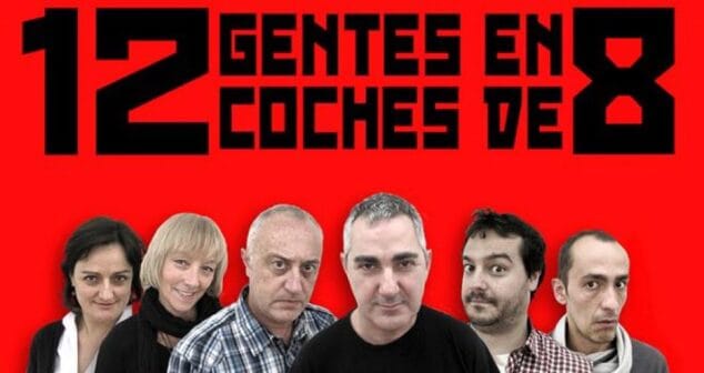 Dos gentes en coches de ocho