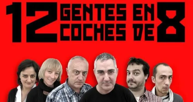 Dos gentes en coches de ocho