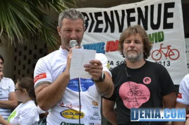 Llegada de los ciclistas de la carrera solidaria Cholet – Dénia 17