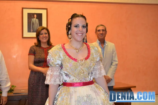 Dénia celebra el nombramiento de sus nuevas Falleras Mayores, Sara y Paloma 19 Nombramiento de las Falleras Mayores de Dénia 2014 18