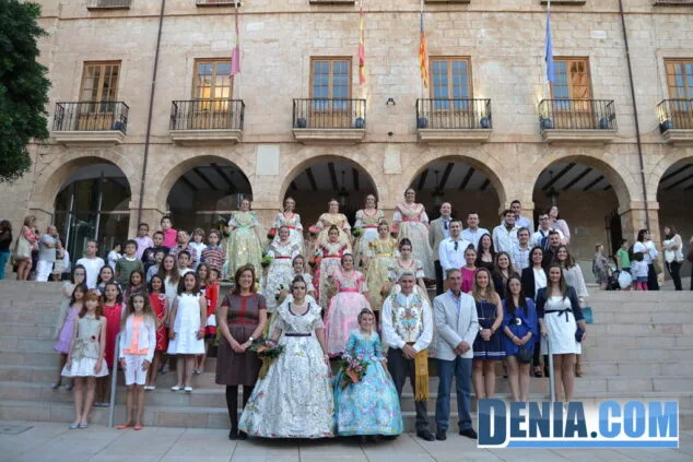 Dénia celebra el nombramiento de sus nuevas Falleras Mayores, Sara y Paloma 37 Nombramiento de las Falleras Mayores de Dénia 2014 36