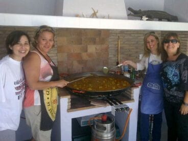 Paella en la nave del Oeste