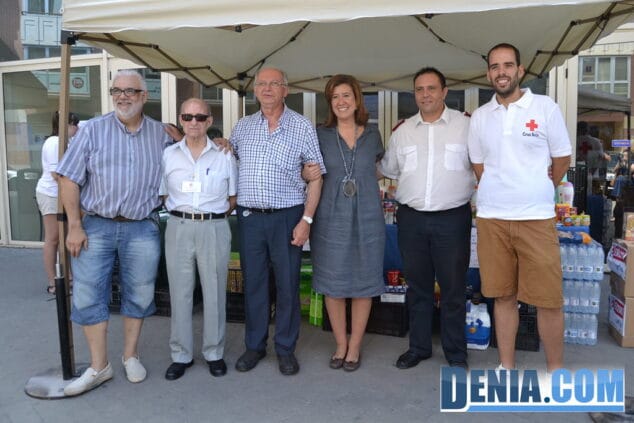 La solidaridad dianense pesa más de 2 toneladas 2 Recogida de alimentos en Dénia 02