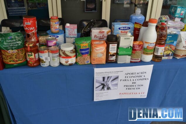 La solidaridad dianense pesa más de 2 toneladas 5 Recogida de alimentos en Dénia 05