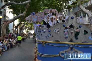 01 Carrozas de Dénia 2013 – Belleas del Foc de Alicante