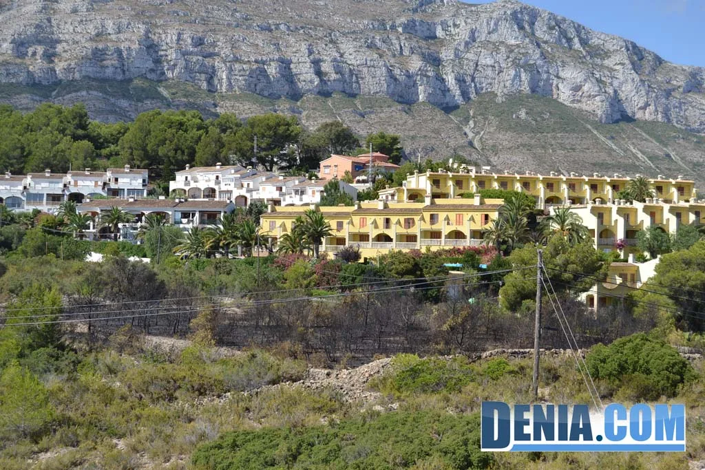 1000 metros cuadrados de parcela ardieron en Dénia