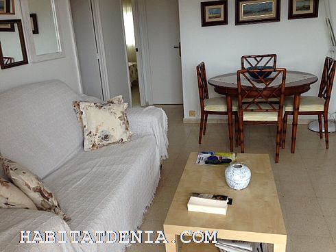 Apartamento en la playa de Las Marinas, quilómetro 1, a primera linea en Dénia por 87.000 euros