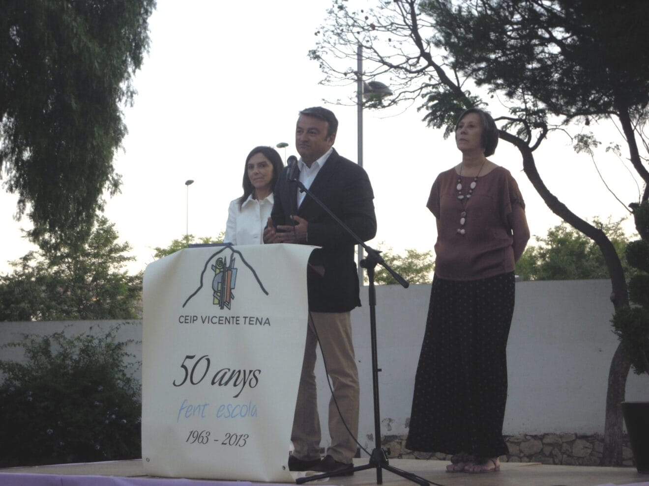 El Alcalde José Chulvi, en la cena de gala del 50 aniversario del colegio Vicente Tena