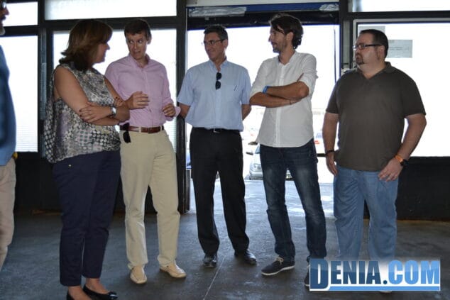 El Director General de Medio Natural visita en Dénia el tanque de recuperación de tortugas