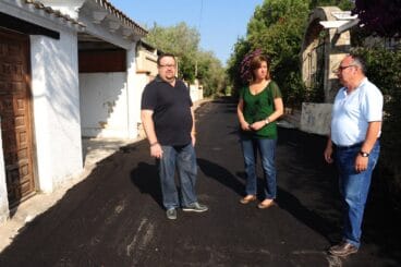 El ayuntamiento asfalta las calles Mareselva y Gardénia de la zona Montgó II