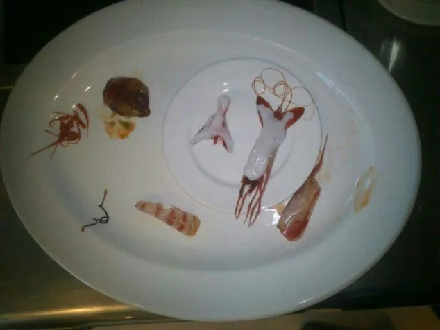 Quique Dacosta clausura el curso sobre Gamba Roja de Dénia realizado por la UNED 3 El cocinero de Dénia Quique Dacosta clausura el curso de la UNED de Dénia bajo el título Gamba Roja recursos de las zonas turísticas Plato elaborado por Quique Dacosta
