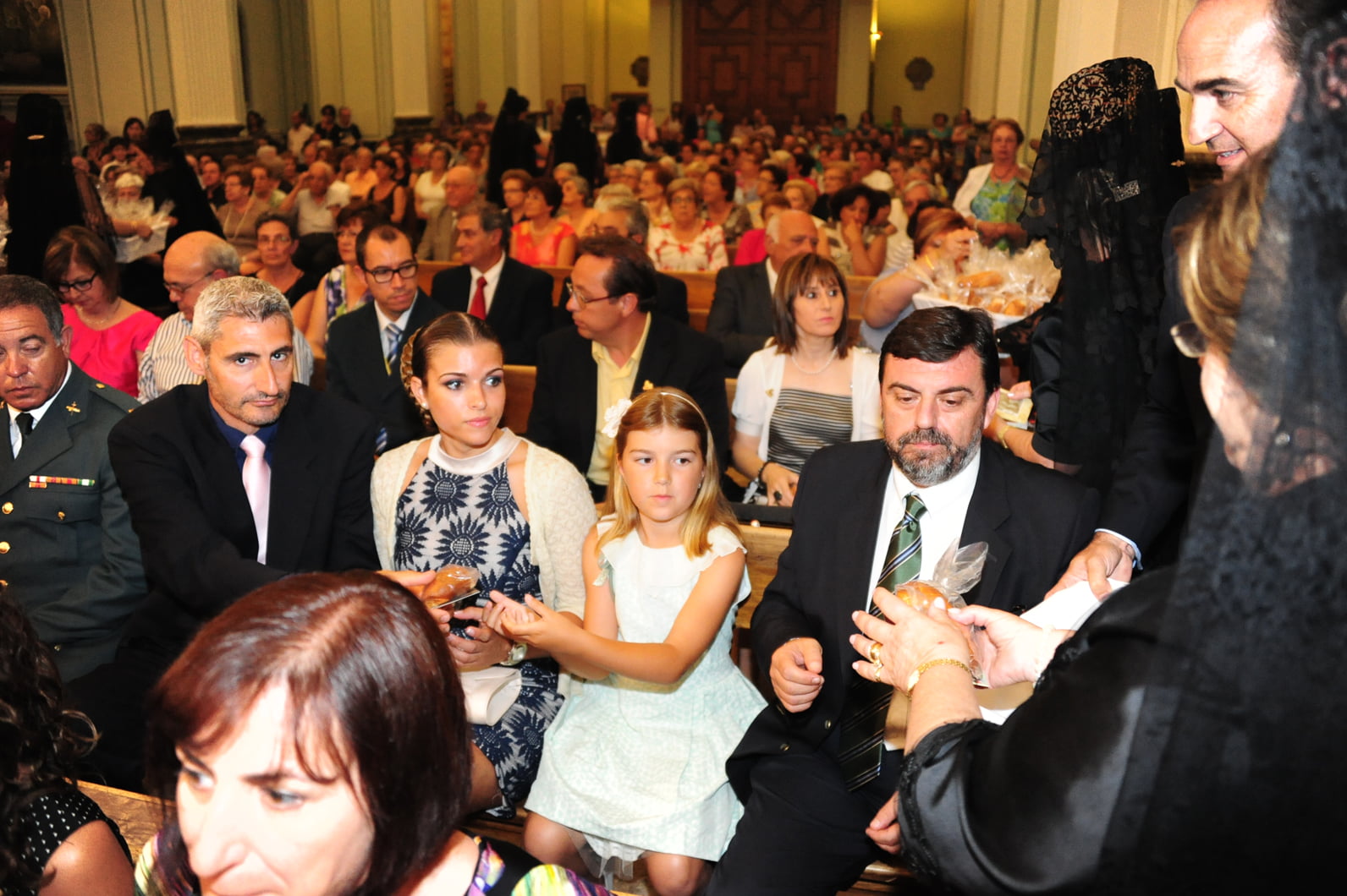 Falleras Mayores de Dénia, presentes en la misa en honor a la Santísima Sang de Dénia, fiestas de Dénia 2013-3
