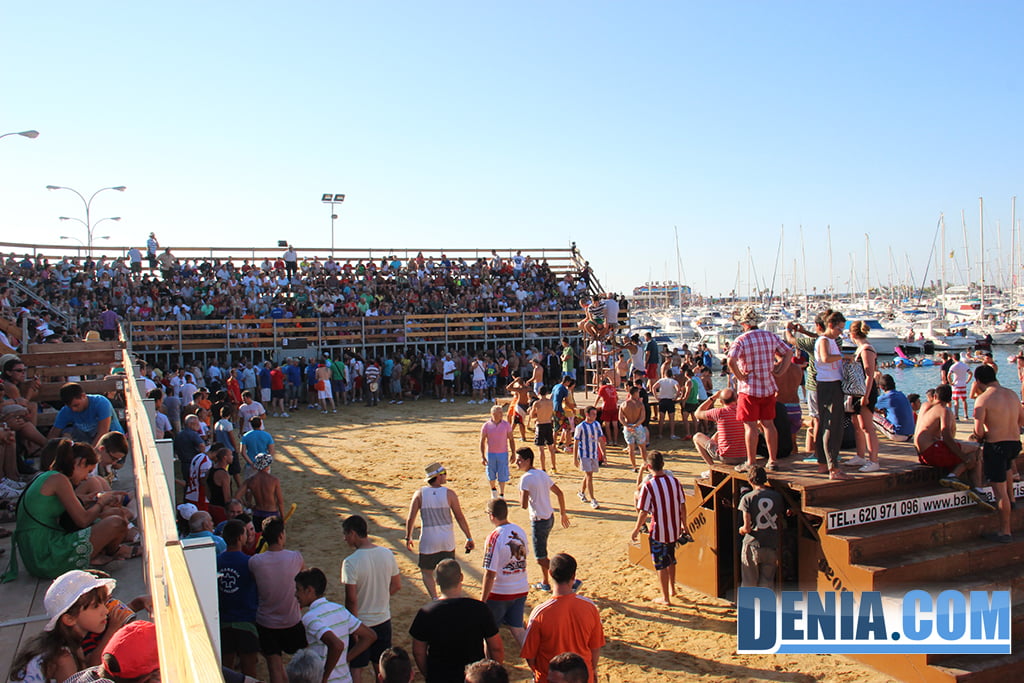 Fiestas de Dénia,sábado 6 de julio, bous a la mar 1