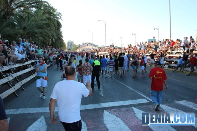 Fiestas de Déniasábado 6 de julio entrá de bous 75