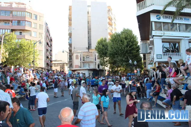 Fiestas de Déniasábado 6 de julio entrá de bous 79