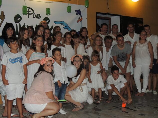 La Falla Campaments celebró su fiesta ibicenca 3 La Falla Campaments al completo en la fiesta ibicenca