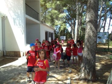 Los alumnos de la escuela de verano San Miguel en el Aula de la Naturaleza