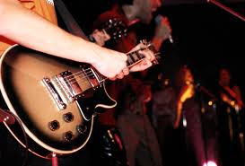 Músca en directo Sara Gee y Ramblin Matt en Paddy OConnell Dénia