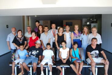 Niños saharauis que pasan el verano en la Marina Alta y sus familias de acogida