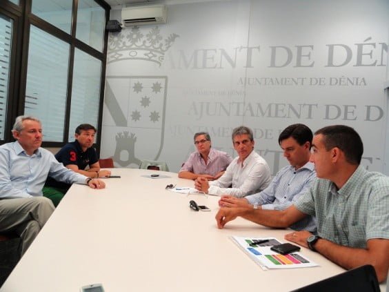 Miembros de la Agenda 21 Local de Dénia y de la Diputación de Barcelona se reúnen en Dénia para hablar sobre el Dïa Internacional de las Montañas 2013