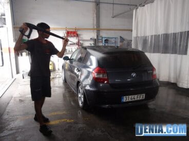 Talleres Salvá, limpieza de vehículos