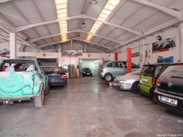 Talleres Salvá, taller mecánico, chapa y especializado en pintura para coches Dénia